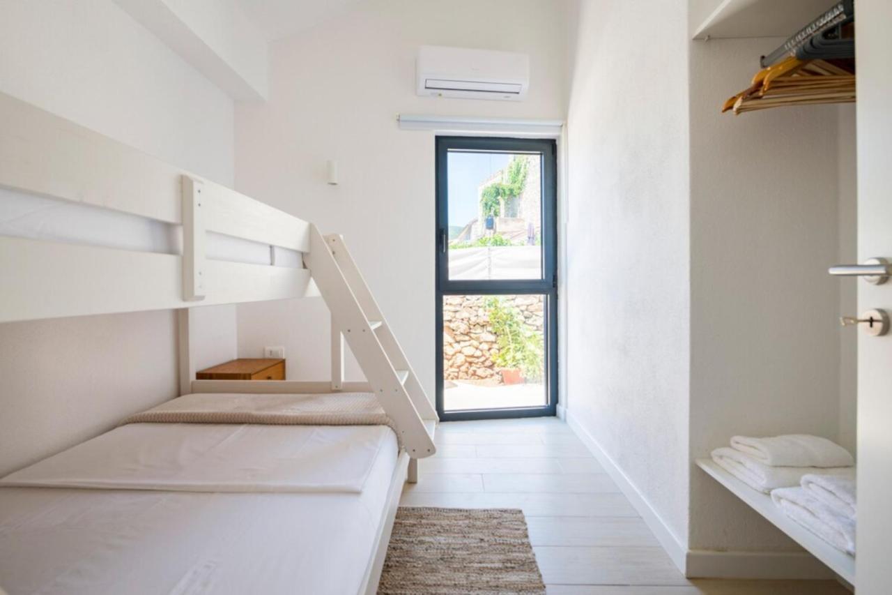 코미자 Rural House Pikola With Sea View On Vis Island 빌라 외부 사진